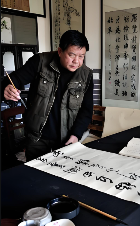 王逵艺术展销店铺