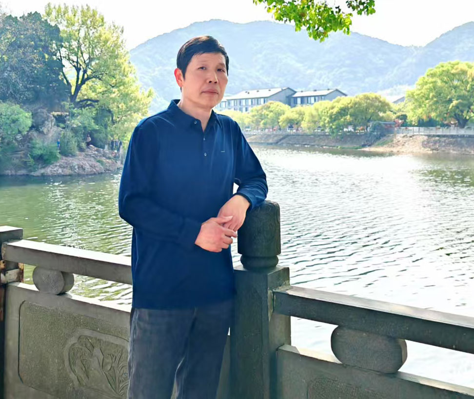 贾岳艺术展销店铺